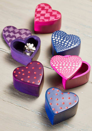 HEART SHAPED SOAPSTONE BOX WITH LID