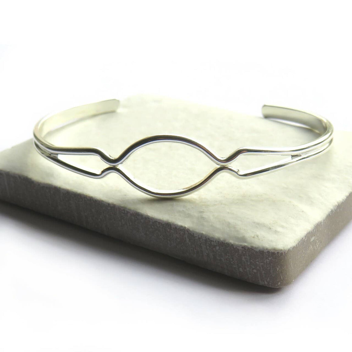 HOPE SILVER BANGLE