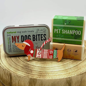 CHRISTMAS DOG GIFT SET - NEEM SHAMPOO AND LAMB DOG TREATS