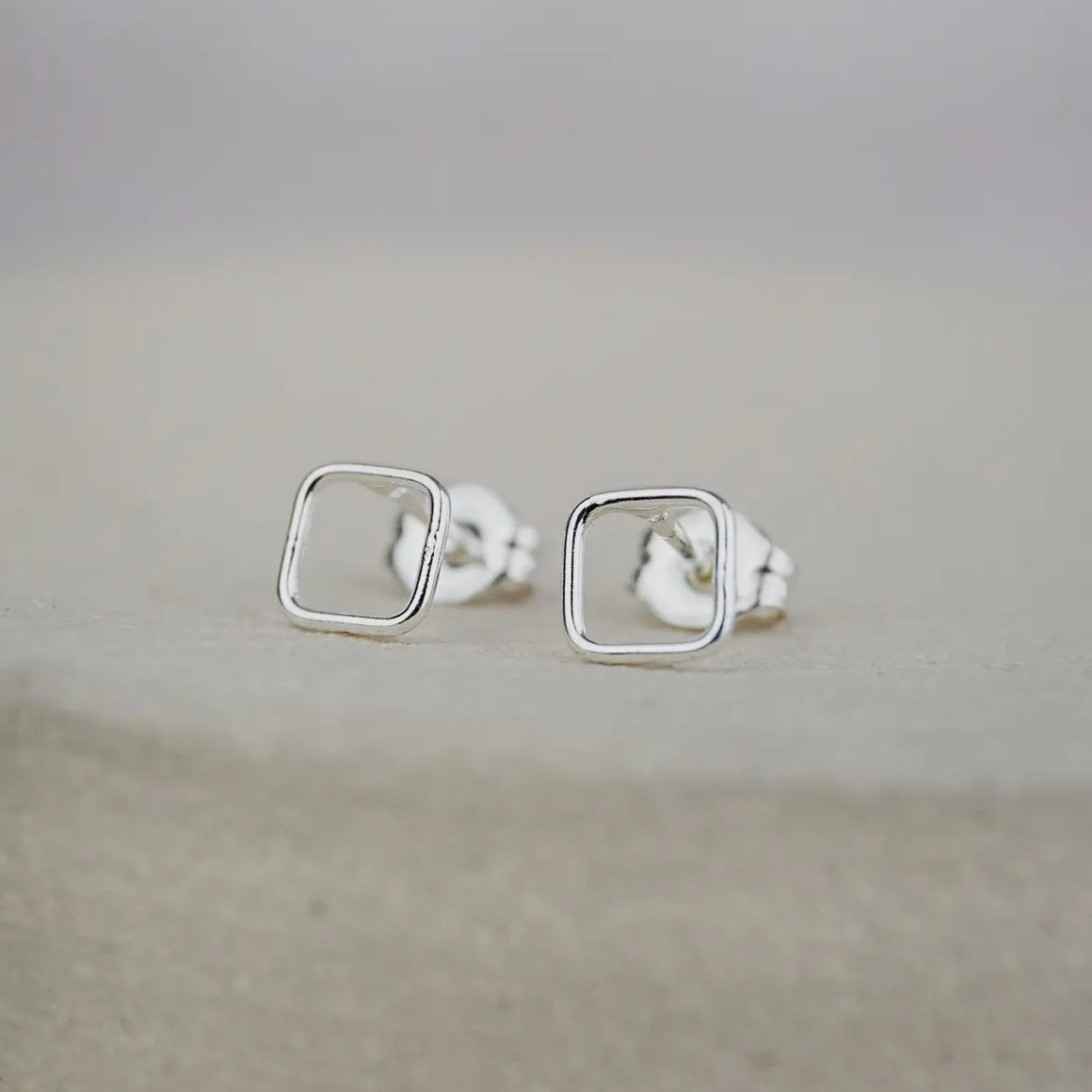 BEAUTIFUL STERLING SILVER GEO SQUARE STUD EARRINGS