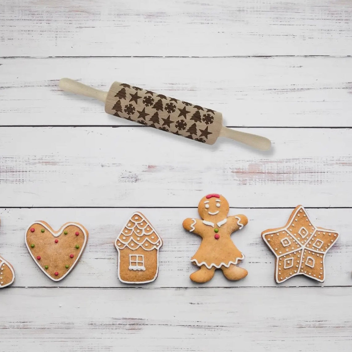 CHRISTMAS THEMED ROLLING PIN