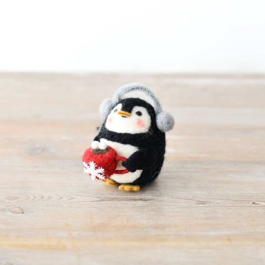 WOOL PENGUIN TALE DECORATION